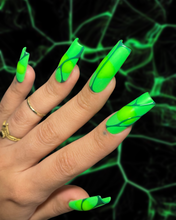 Load image into Gallery viewer, Poison Ivy