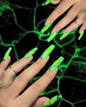 Load image into Gallery viewer, Poison Ivy